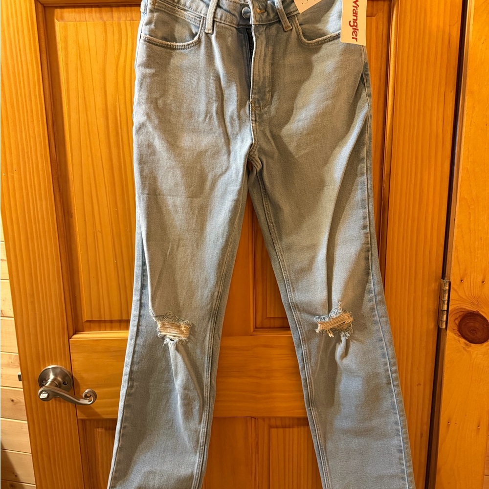 Wrangler High-Rise True Straight Jeans in Light Blue